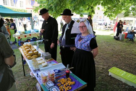 Tanzen auf Gut Böddeken und Internationaler Markt